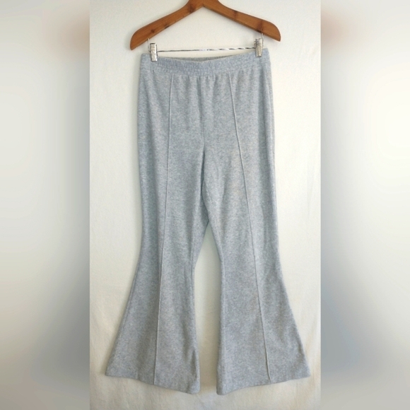 American Eagle Arie Gray Groove On High Waisted Ribbed Flared Pants M - Picture 2 of 5